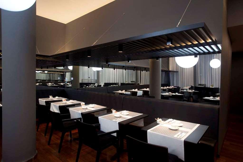 Hotel Carris Marineda โอโกรูญา ร้านอาหาร รูปภาพ