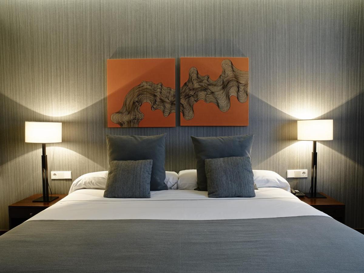 Hotel Carris Marineda โอโกรูญา ภายนอก รูปภาพ